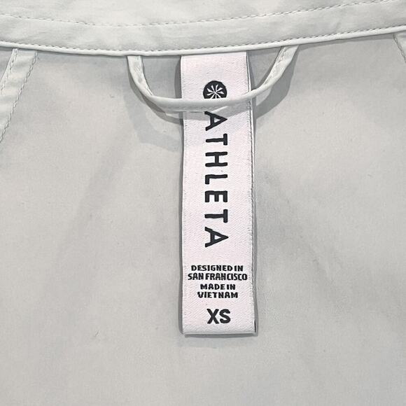 Athleta Shirt Womens XS Soft Halcyon Blue Button Down Stretch Long Sleeve Top - Picture 8 of 10